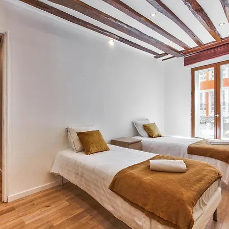 דירה 43- Parisien Flat Boulevards